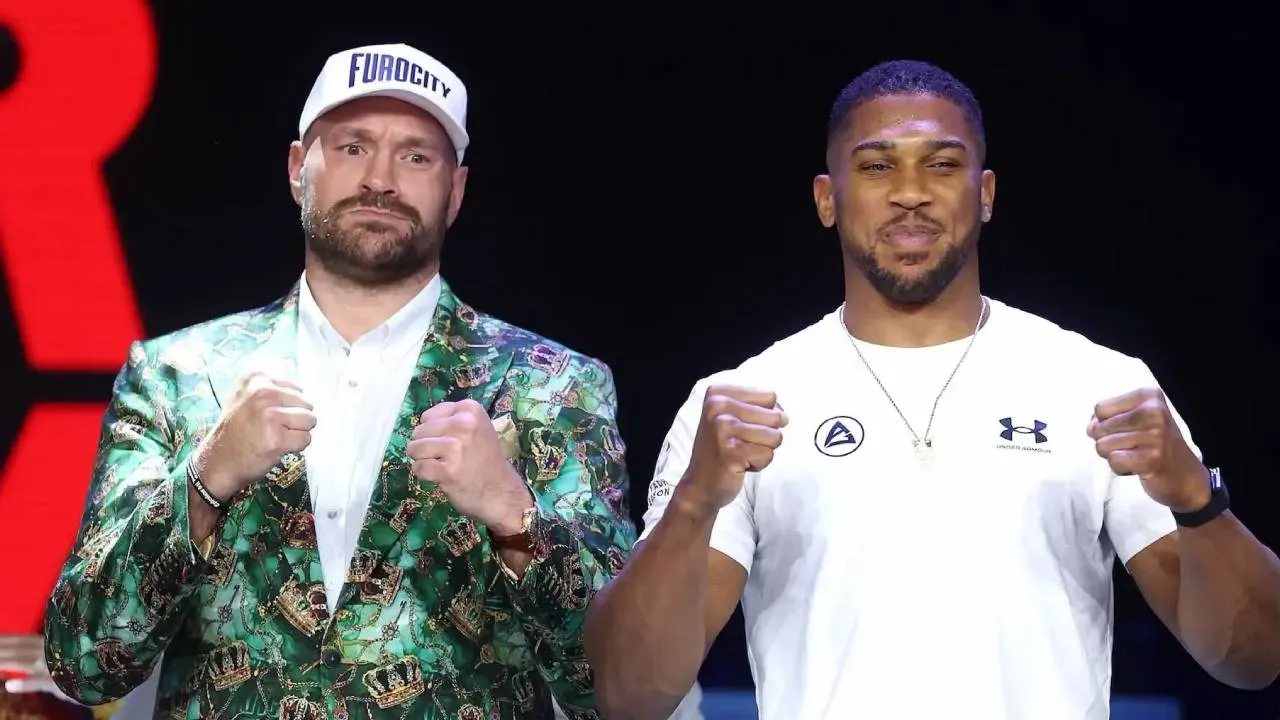 Anthony Joshua (kanan) dan Tyson Fury. (Foto: Fight TV)