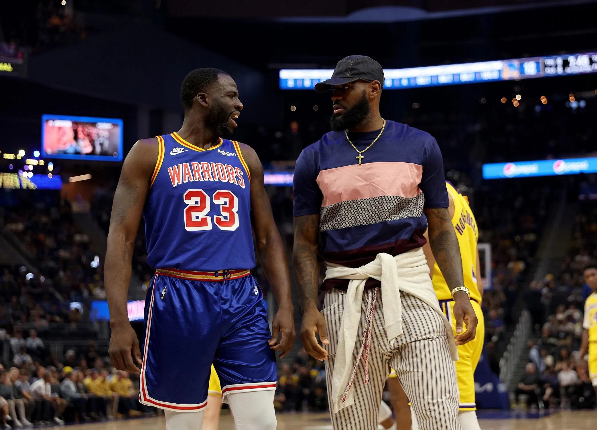 Draymond Green Dukung LeBron James Gunakan Helikopter - sumber: (mainbasket)