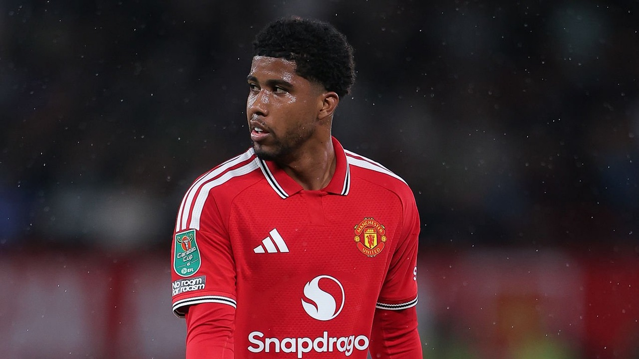 Gerrard Sebut Andrey Santos Bukan Rekrutan yang Tepat untuk Man United