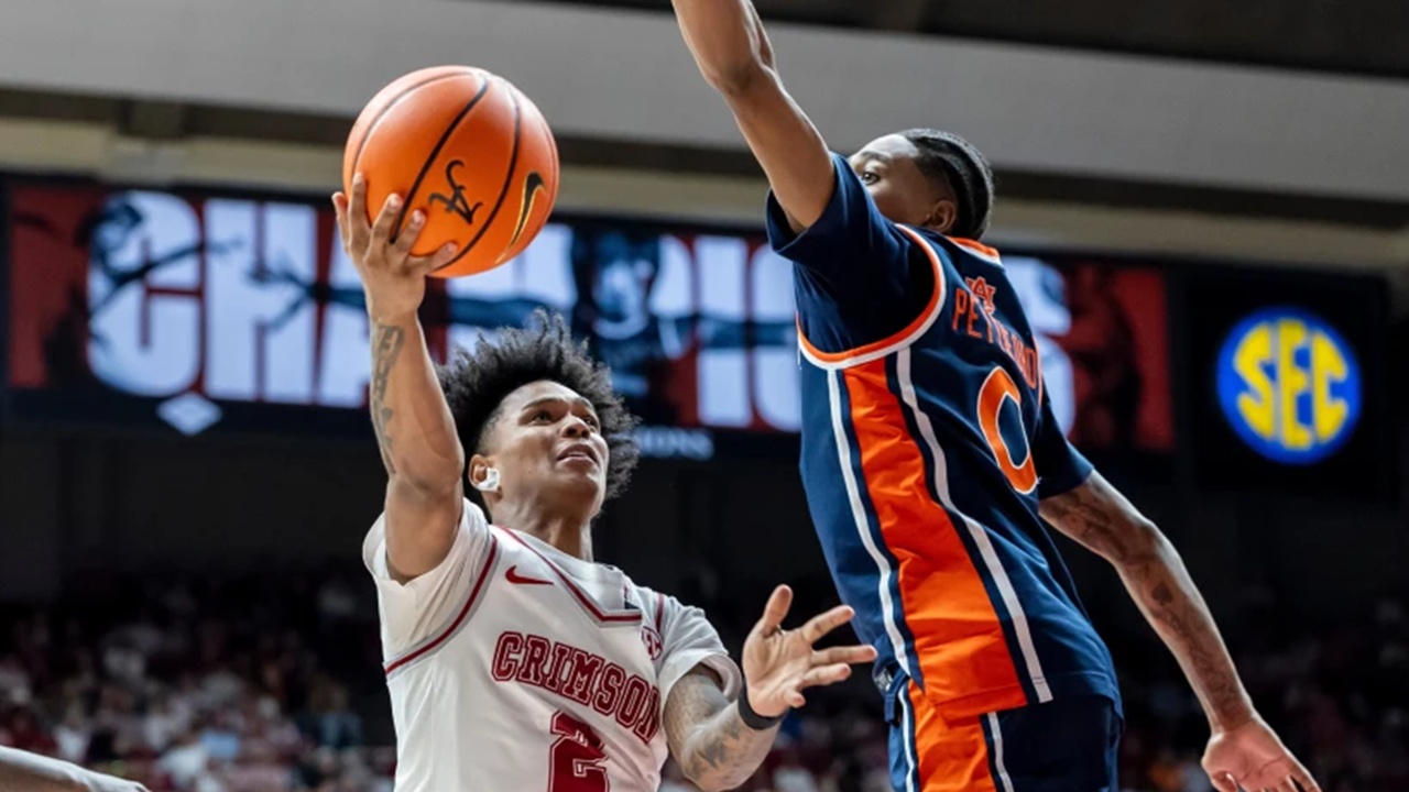 Nate Oats Memuji Kerja Keras Aden Holloway Demi Kembali Perkuat Alabama