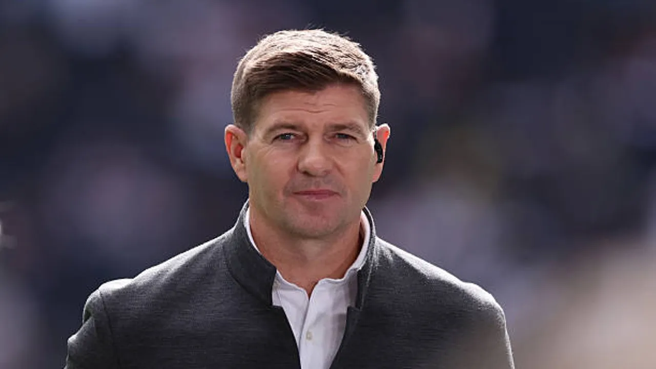 Steven Gerrard mengaku menyesal terlalu terburu-buru menerima pinangan Aston Villa sebelum memiliki cukup pengalaman melatih