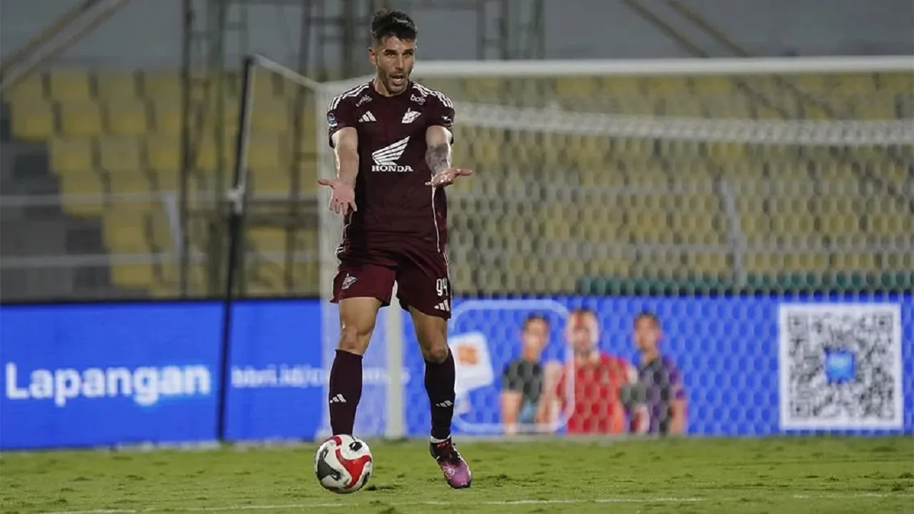 Pemain bertahan PSM Makassar, Dusan Lagator