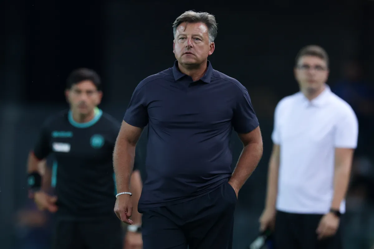 Runjaic Ungkap Alasan Alaba Dicadangkan Usai Absen Panjang - sumber: (footballitalia)