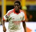 Tottenham Minati Bek Muda Menjanjikan Milik Benfica