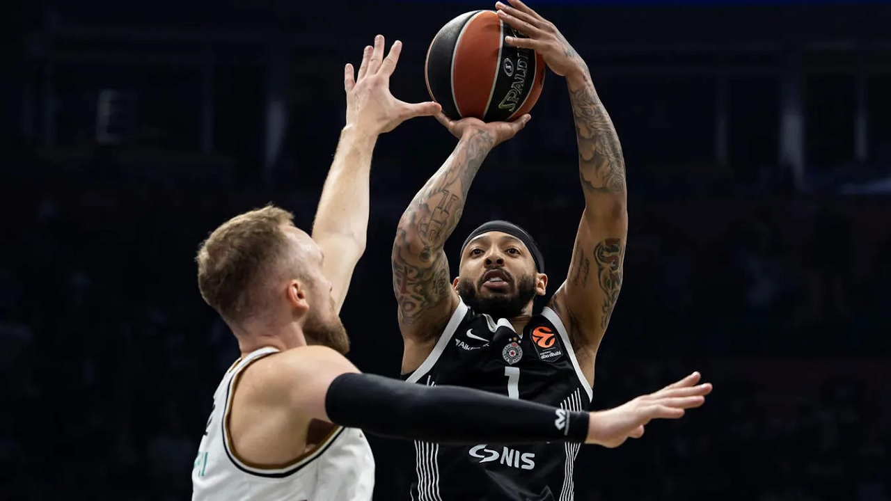 Carlik Jones Percaya Diri Partizan Bisa Kalahkan Panathinaikos