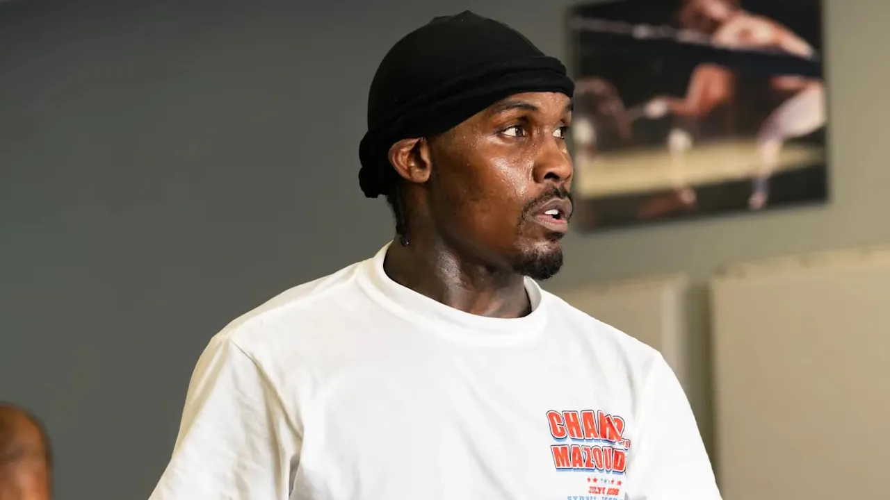 Jermall Charlo semula dijadwalkan menghadapi Mazoudier pada Juli di Australia, tetapi masalah visa menggagalkan rencana tersebut. (Foto: Fight TV)