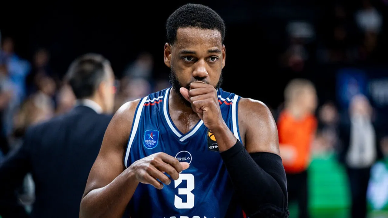 Jordan Loyd berharap Efes bisa menangi laga kontra Bayern.