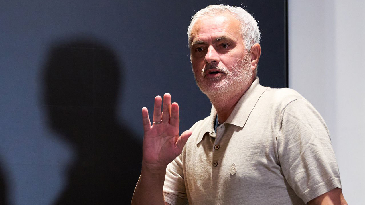 Jose Mourinho Tolak Bahas Kontroversi Wasit di Laga Kontra Villarreal