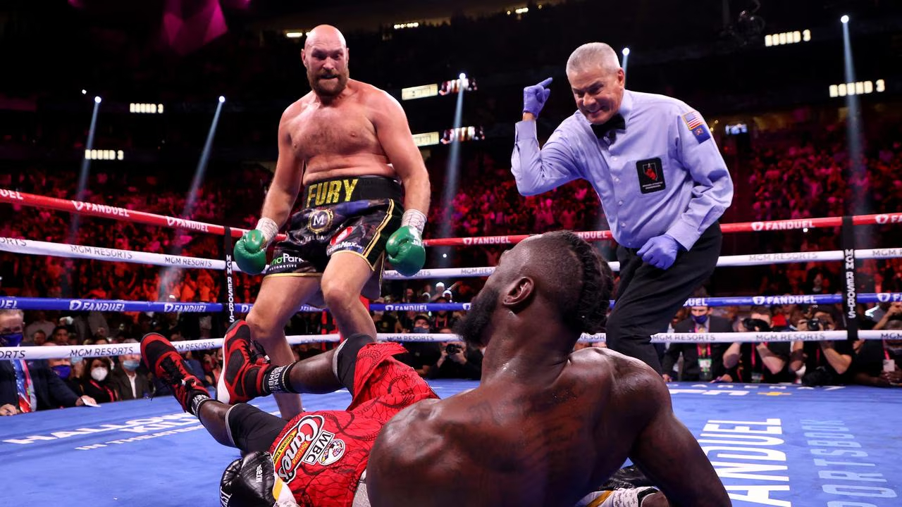 Joshua Nilai Deontay Wilder Terlalu Emosional saat Hadapi Tyson Fury