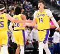 Kessler Kembali, Tampil Baik di Debut Bersama Lakers