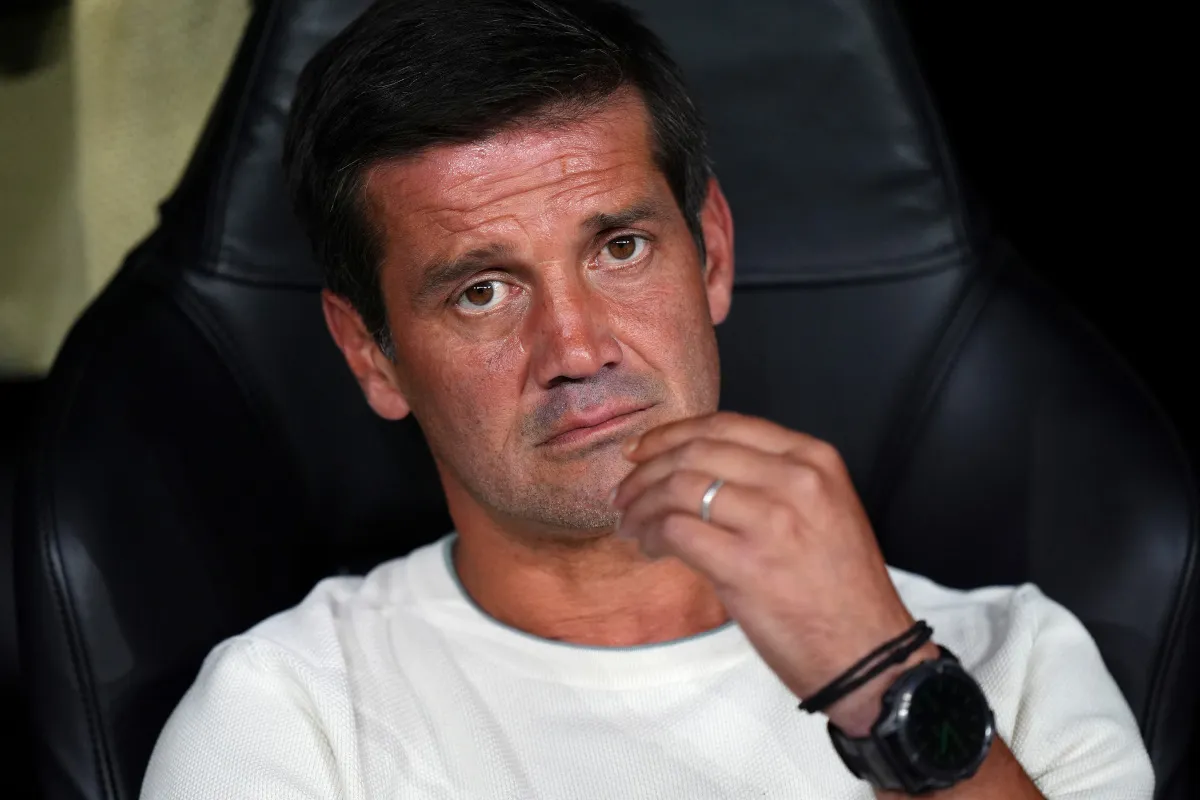 Krisis Liga Champions: Keputusan Chivu dan Martinez Disorot Tajam - sumber: (footballitalia)