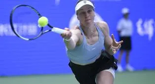 Merasa Segar Menuju Akhir Musim, Liudmila Samsonova Bertahan Di Wuhan