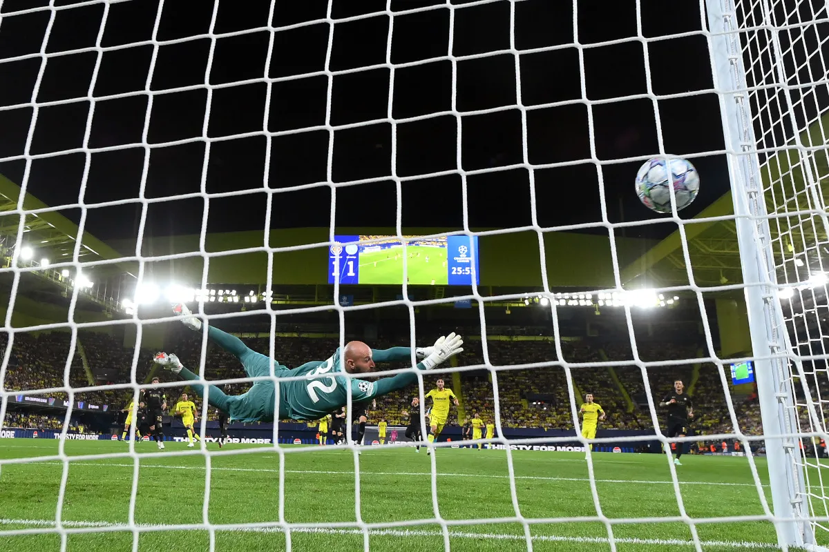 Napoli Tersungkur di Liga Champions, Villarreal Unggul 3-1 - sumber: (footballitalia)