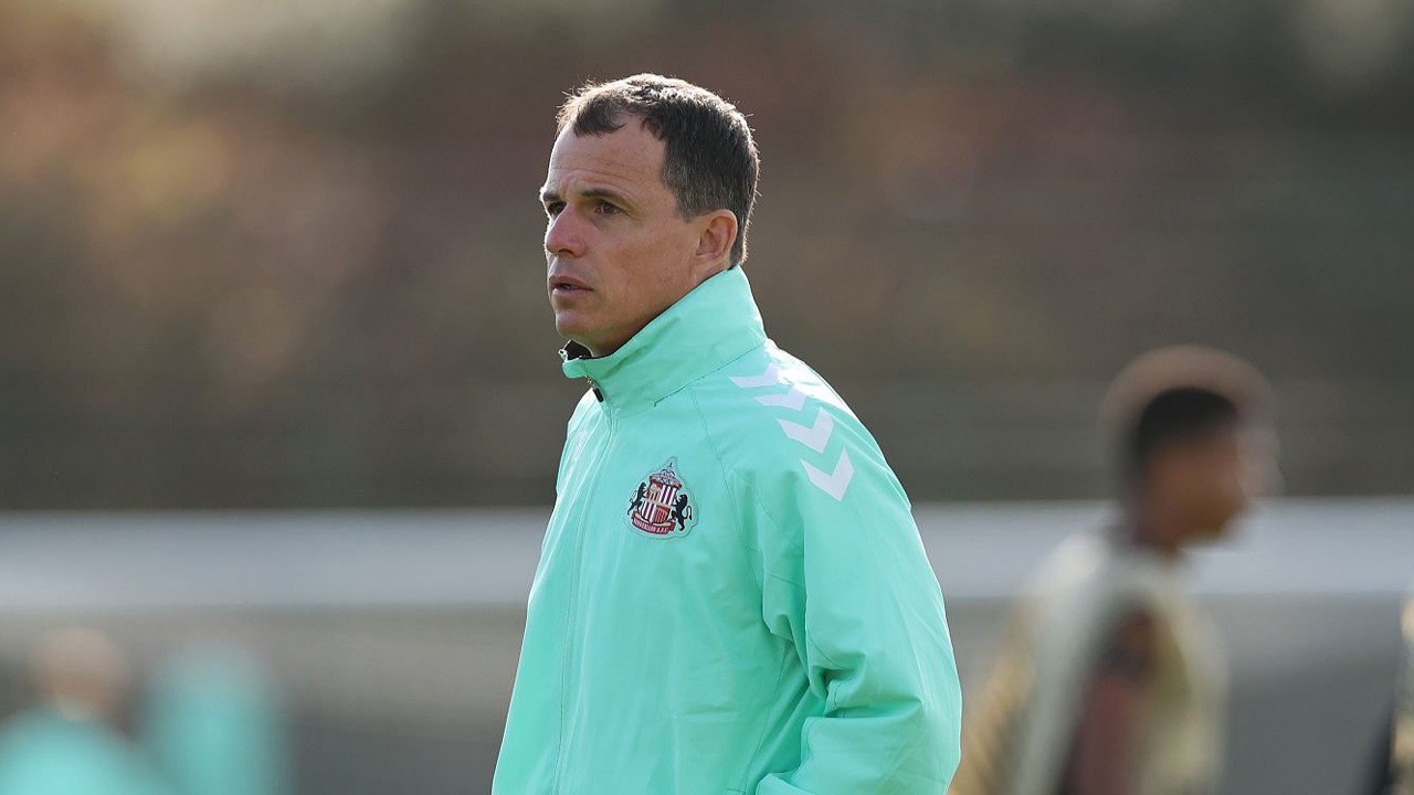Regis Le Bris Minta Sunderland Tampil Lebih Tenang Usai Dihajar Brighton