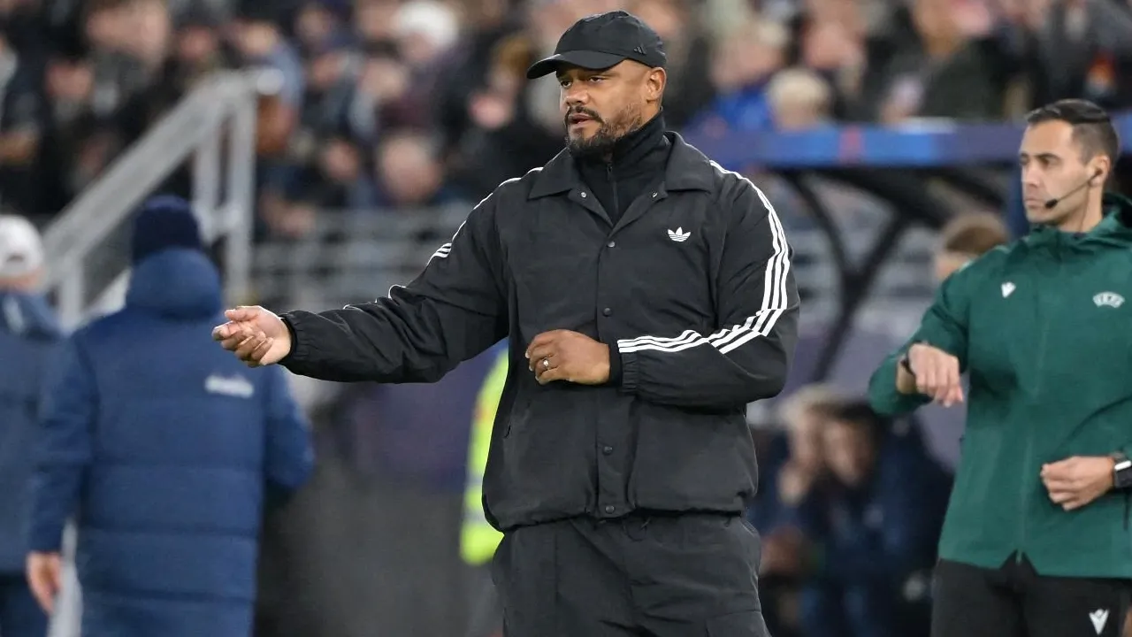Vincent Kompany Kesal Bayern Buang Kemenangan Akibat Kesalahan Sendiri