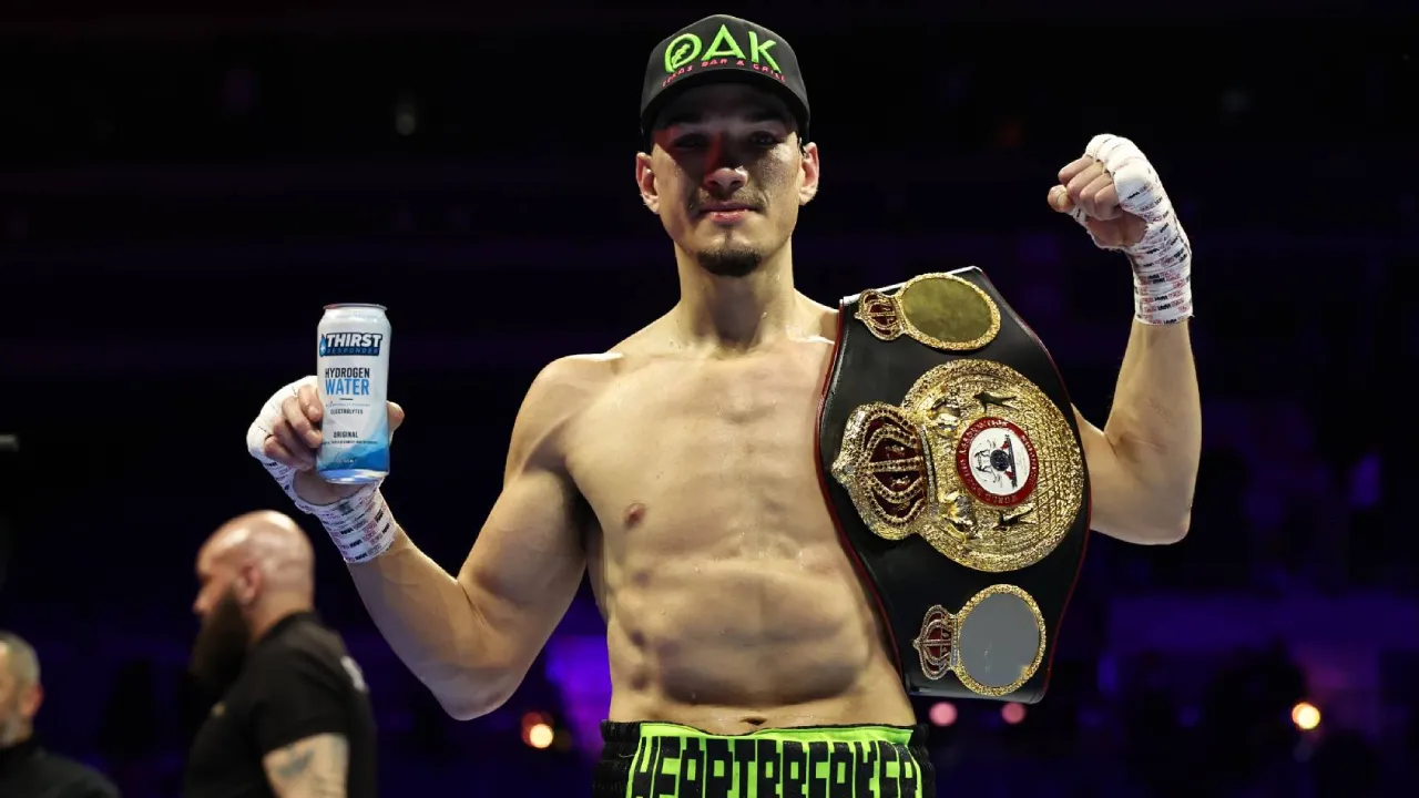Brandon Figueroa menilai Espinoza merupakan petinju terbaik di divisi kelas bulu dan meyakini pertemuan mereka berpotensi menjadi salah satu pertarungan terbaik tahun ini. (Foto: Fight TV)