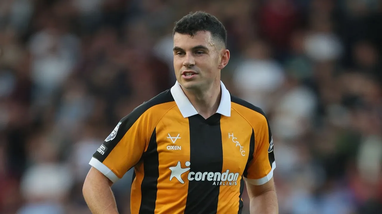 John Egan mengungkapkan kondisi fisik rekan-rekan setimnya di Hull City yang masih belum berada pada tingkat kebugaran optimal