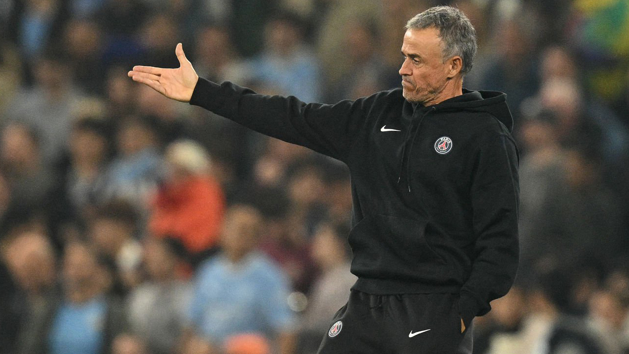 Luis Enrique Puji Performa PSG Usai Tumbangkan Man City di Etihad