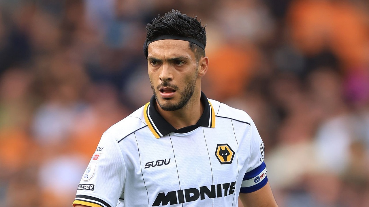 Raul Jimenez Harus Operasi Lutut dan Absen Tiga Bulan