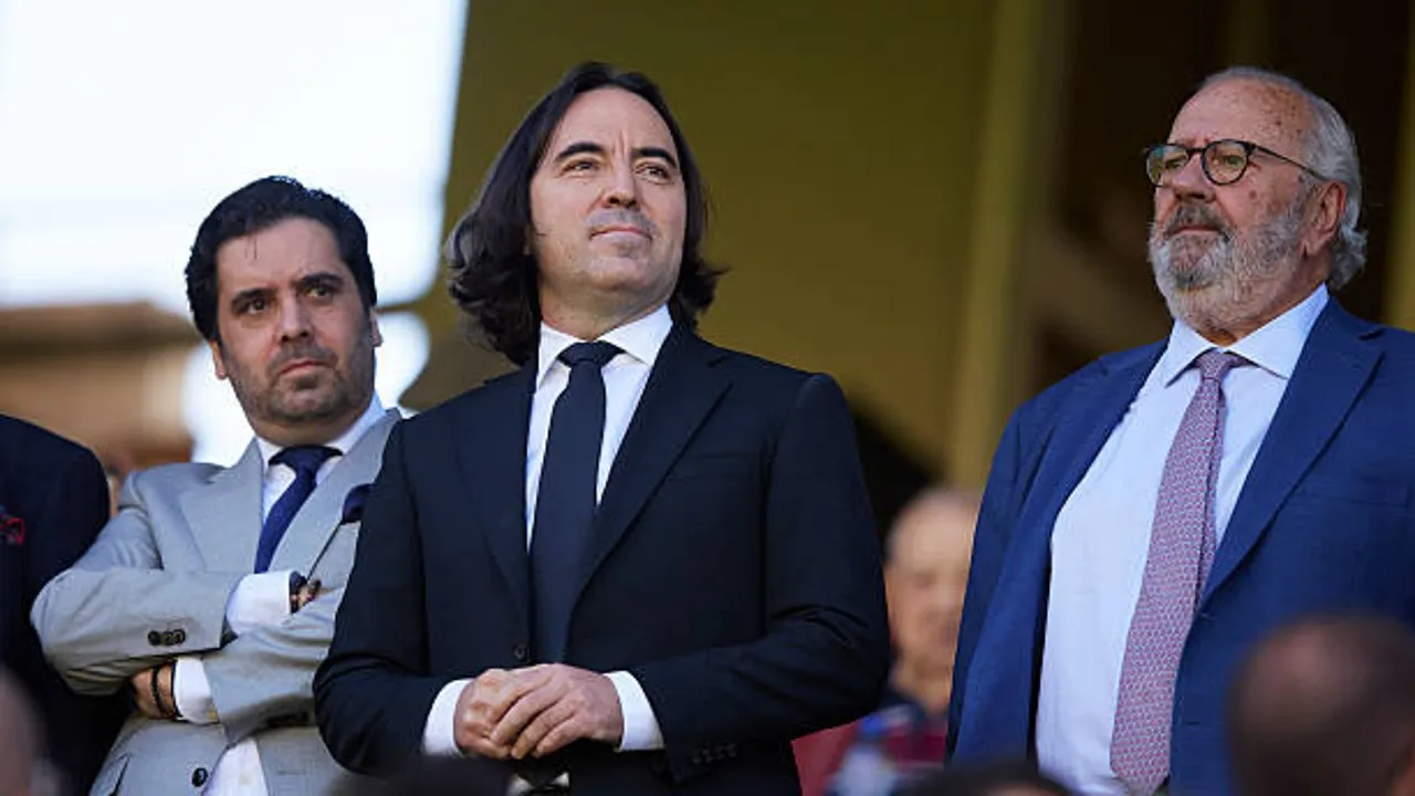 Rayo Vallecano dijatuhi sanksi penutupan sebagian tribun dan denda oleh Federasi Sepak Bola Spanyol akibat aksi protes suporter