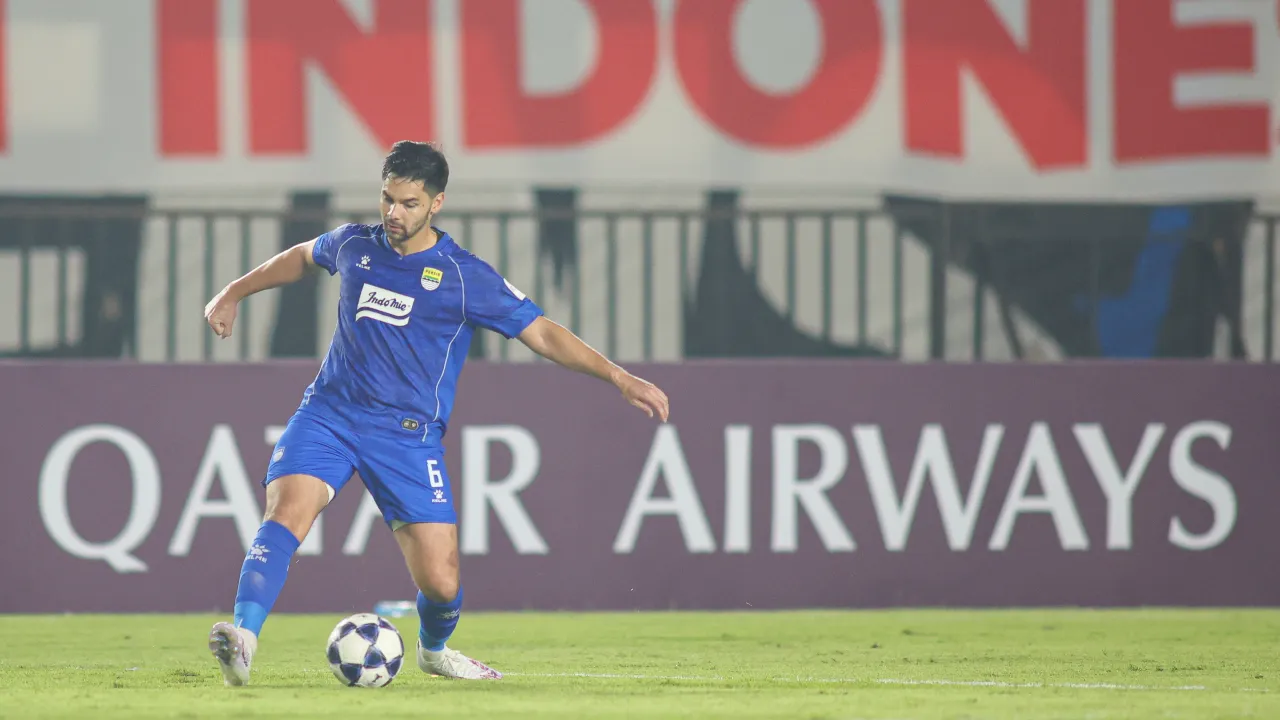 Sandy Walsh Bahagia Jalani Debut Selama 90 Menit di Persib