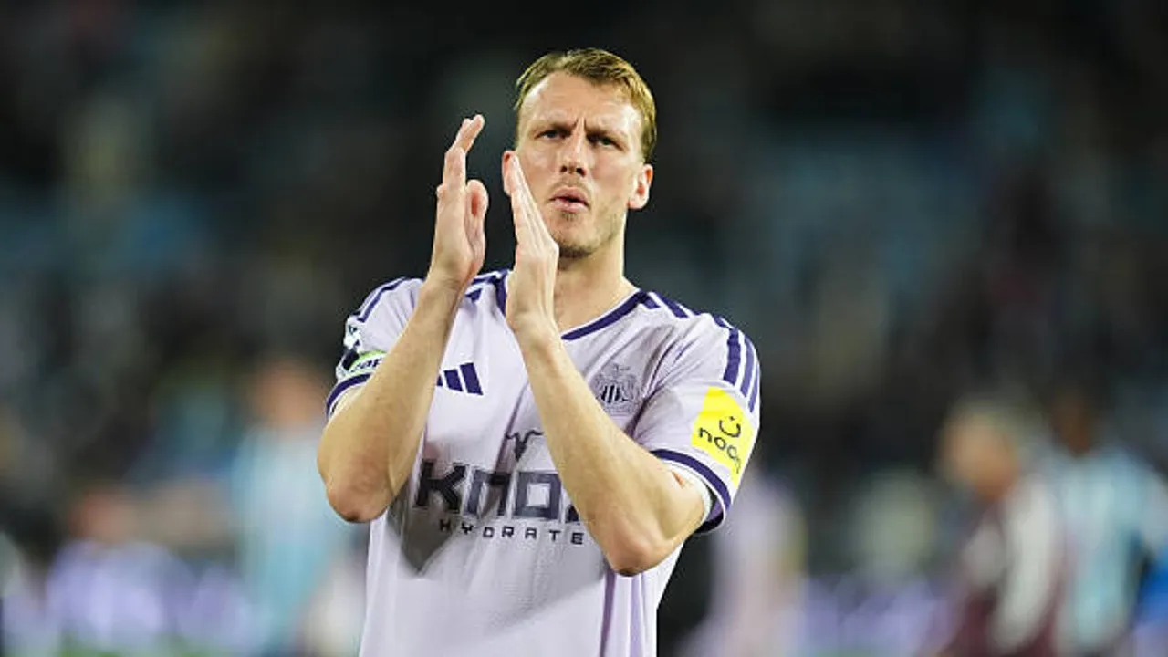 Dan Burn Sadar Harus Berjuang Rebut Tempat Utama di Newcastle United