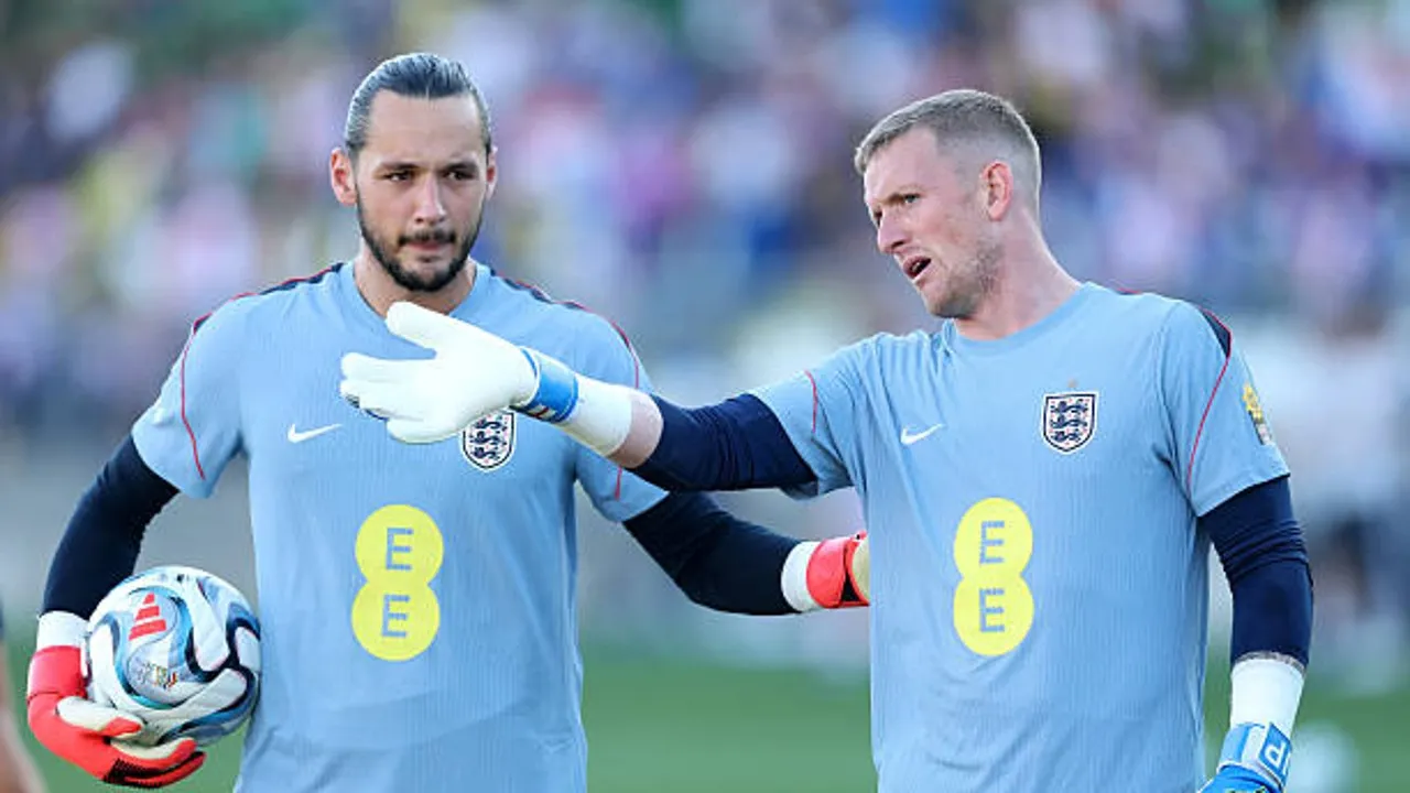 James Trafford Kirim Sinyal Bahaya untuk Jordan Pickford di Timnas Inggris