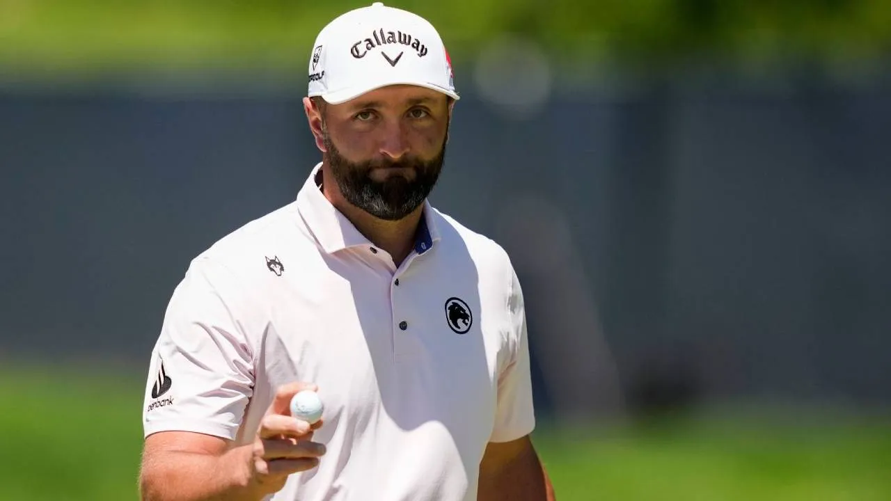 Selama tiga musim bersama LIV Golf, dari 2024 hingga 2026, Jon Rahm selalu menjadi juara individu klasemen akhir musim. (Foto: Golf Digest)