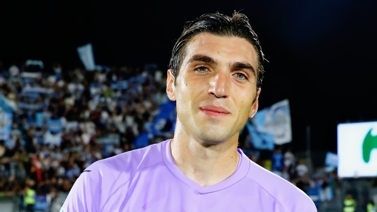 Kiper Lazio Torehkan Prestasi Individu di Serie A musim 2026/27