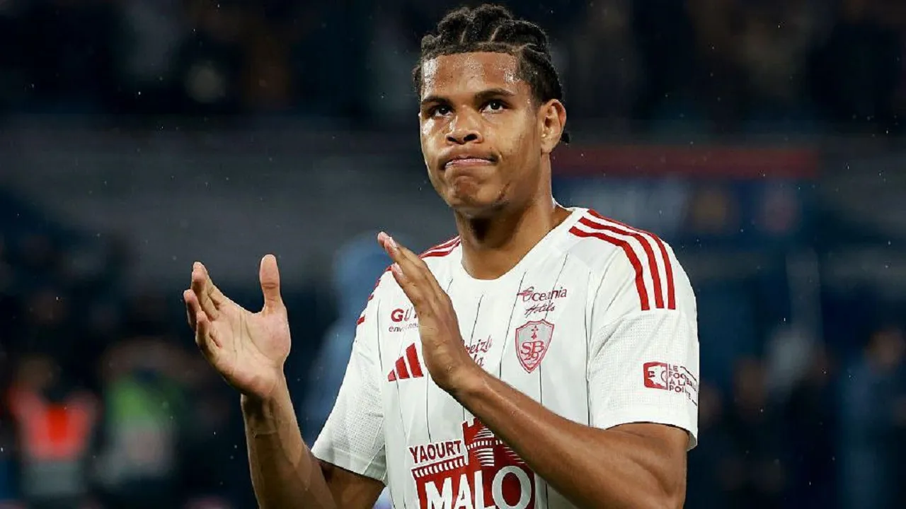 Matteo Moretto: Milan Pantau Raphael Le Guen dari Brest untuk Januari