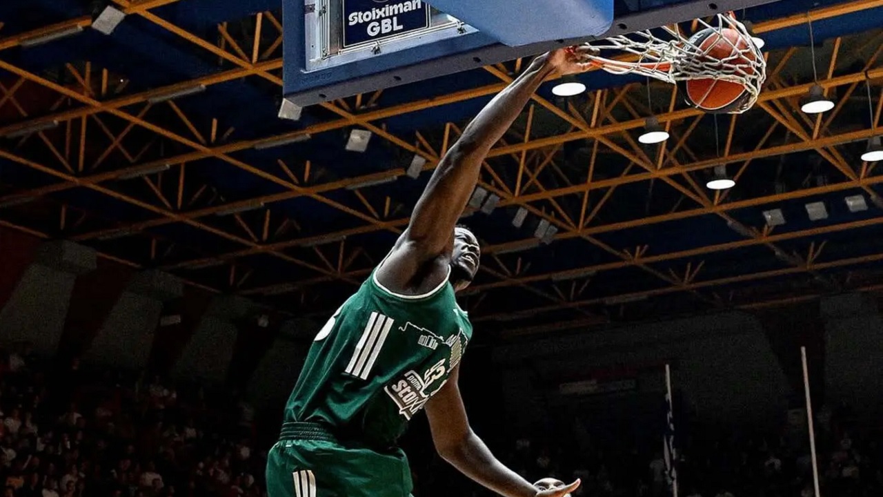Moustapha Fall Ingin Jadi Diri Sendiri di Laga Versus Hapoel
