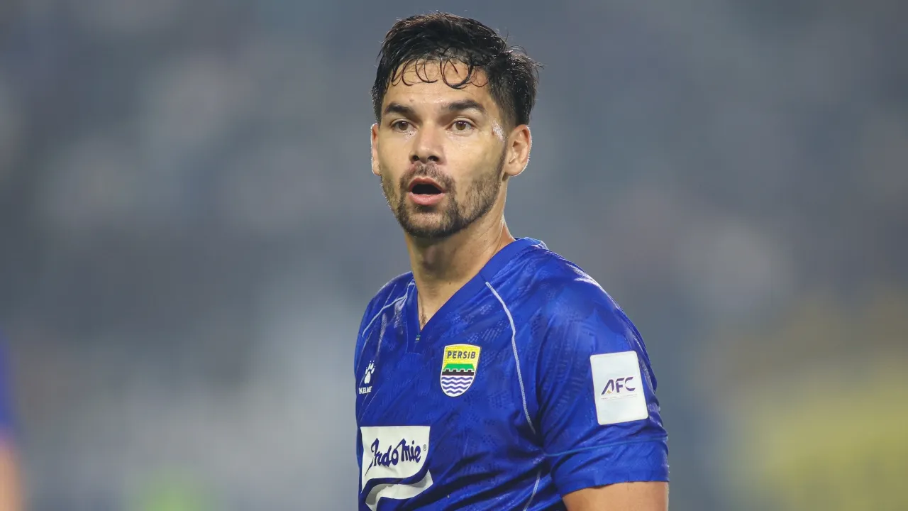 Bek Persib, Sandy Walsh