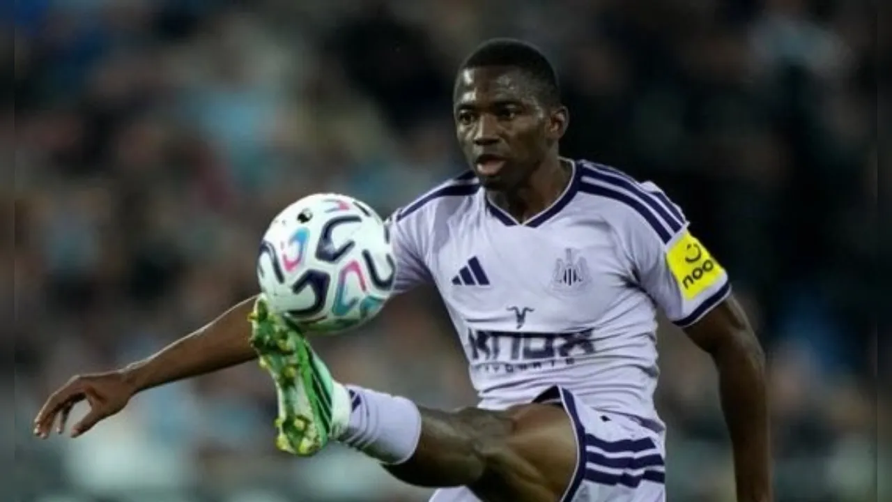 Tottenham Turut Pantau Winger Newcastle Bersama Man United dan Arsenal