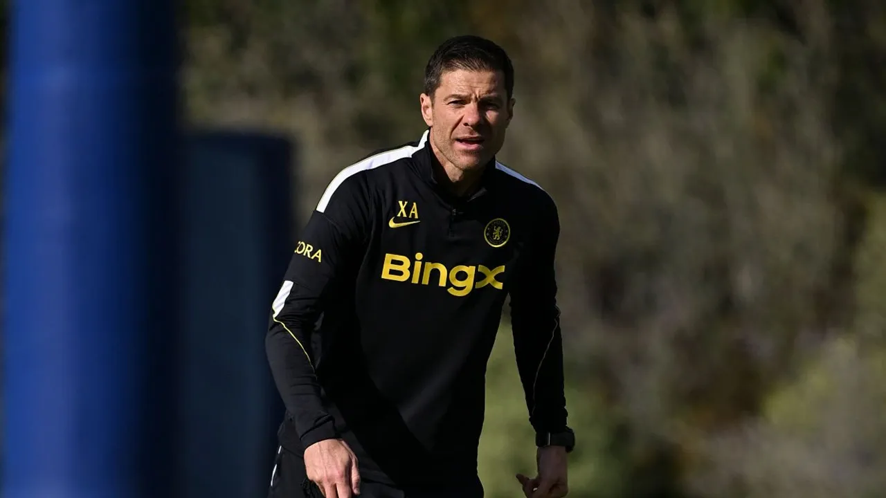 Xabi Alonso Beberkan Perkembangan Cedera Jamie Gittens dan Emanuel Emegha