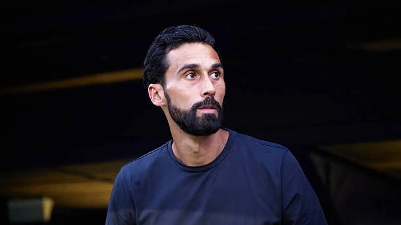 Alvaro Arbeloa mencoba meredam spekulasi pemecatan dirinya jelang laga krusial Fulham kontra Hull City di Craven Cottage