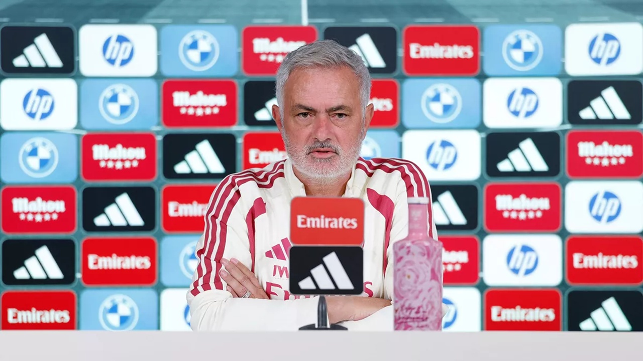 Alvaro Benito Bahas Dilema Dihadapi Jose Mourinho
