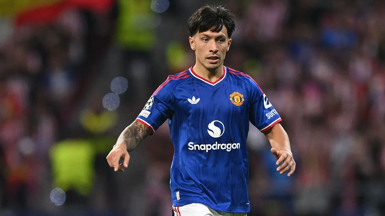 Carrick Pastikan Kontroversi Lisandro Martinez Tak Ganggu Kekompakan MU
