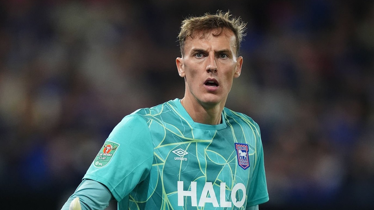 Christian Walton Tidak Terkejut dengan Performa Impresif Ipswich Town