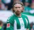 Daniel Thioune Berhati-hati Atur Menit Bermain Mitchell Weiser