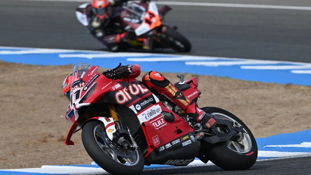 Hasil Balapan 1 WSBK Spanyol: Bulega Perpanjang Rekor Kemenangan