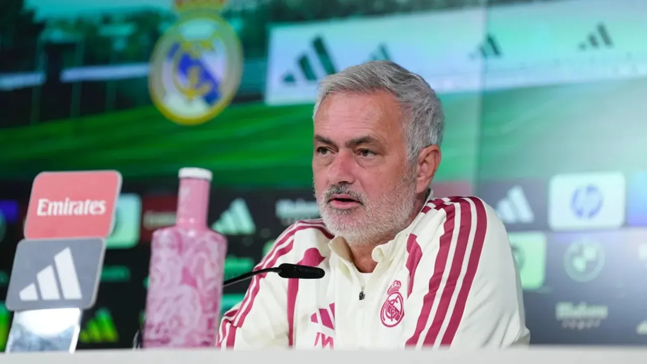 Jose Mourinho Jelaskan Mengenai Berikan Menit Bermain ke Endrick