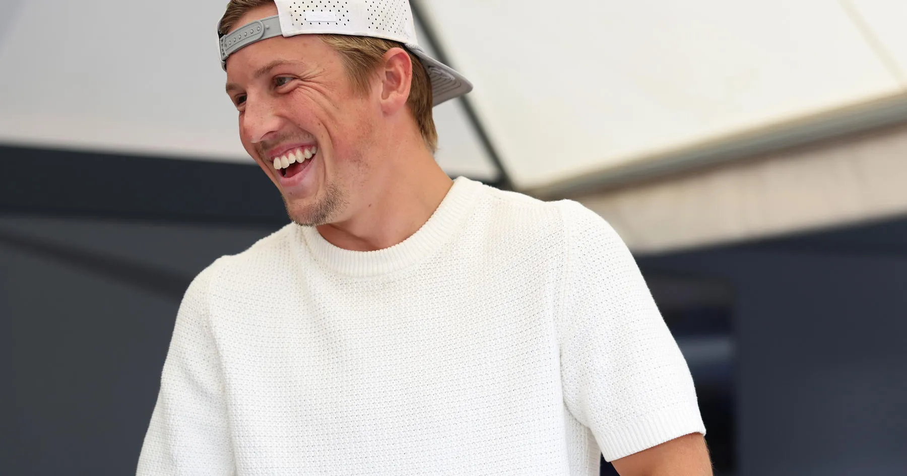 Liam Lawson Tukar Mobil F1 dengan Gitar di GP Amerika - sumber: (racingnews365)