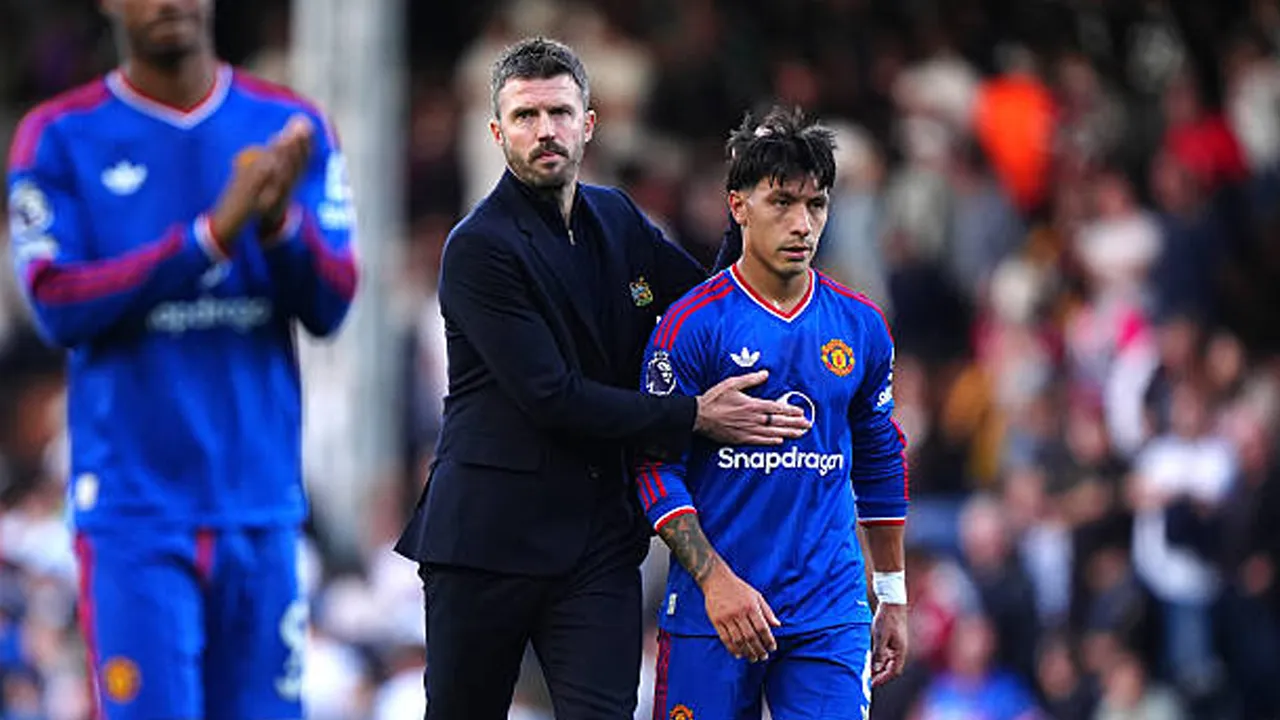 Michael Carrick Yakin Pernyataan Kontroversial Lisandro Martinez Tak Ganggu Tim