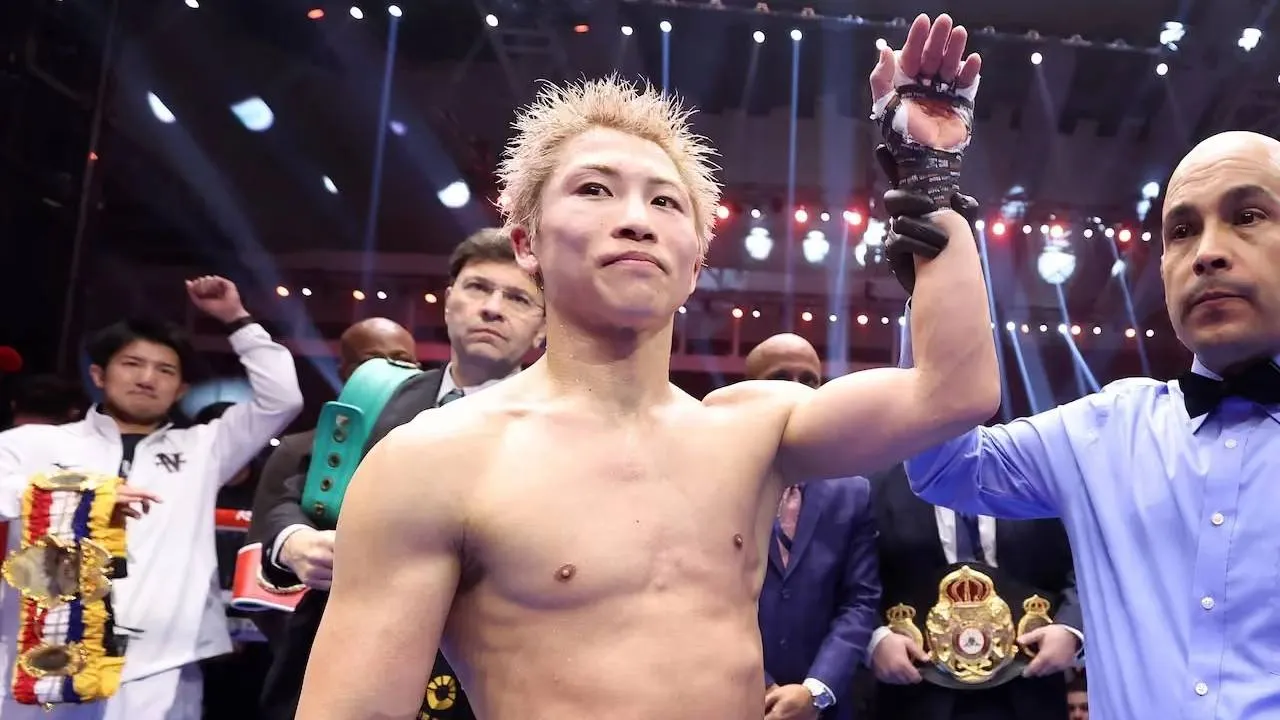Naoya Inoue menyatakan tidak ingin terus menunggu kepastian pertarungan tersebut dan mulai mempersiapkan diri untuk naik kelas. (Foto: Fight TV)