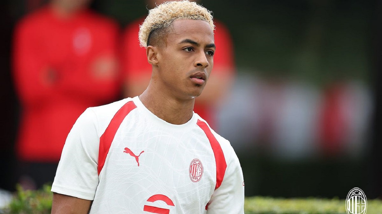 Omari Hutchinson Tunjukkan Kualitasnya, Klausul 40 Juta Euro Masih Jauh
