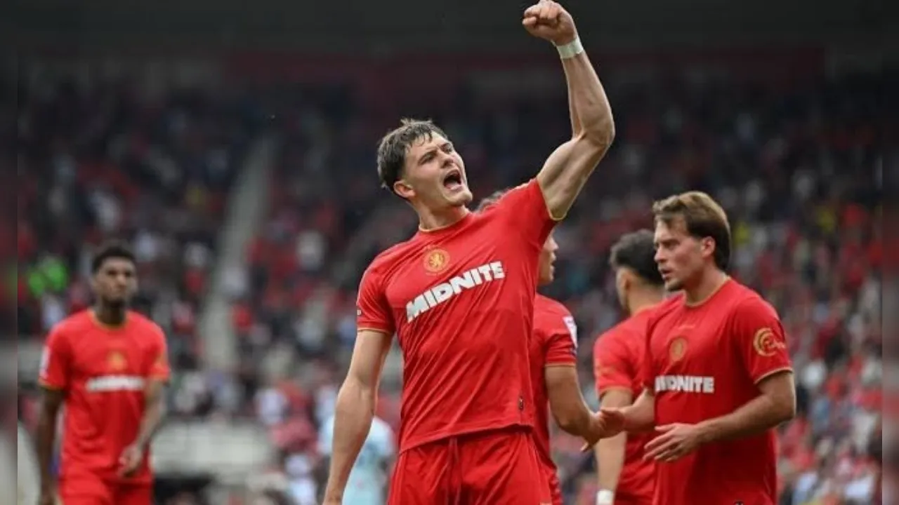 Tottenham pantau Lankshear