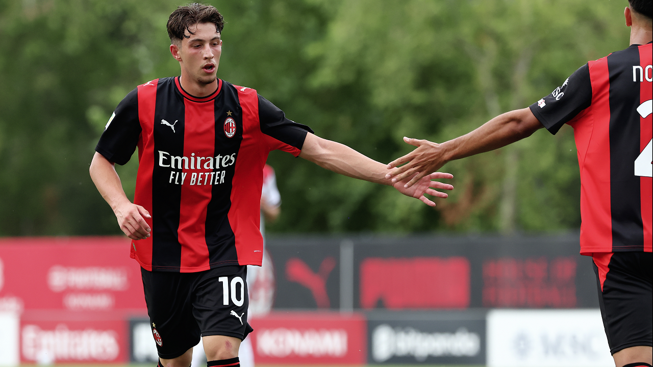 AC Milan Primavera Raih Kemenangan 2-0 Lawan 10 Pemain Cagliari