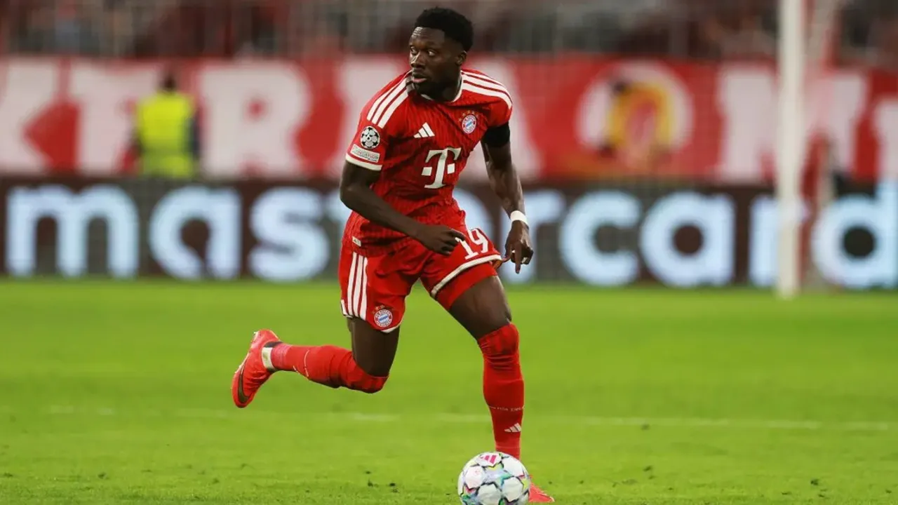 Bayern Siap Pertimbangkan Lepas Alphonso Davies jika Ada Tawaran Besar