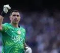 Chelsea Konfirmasi Operasi Patah Rahang Emiliano Martinez Berjalan Sukses
