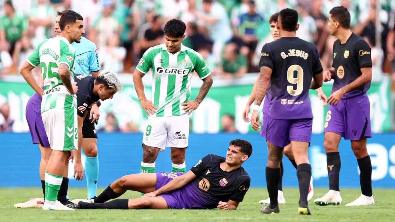 Hansi Flick Kehilangan Dua Pemain Belakang Lawan Betis